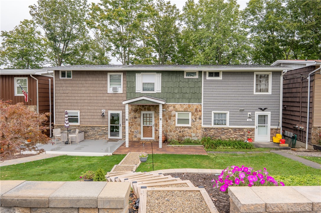 742 S Shore Trl — photo 1