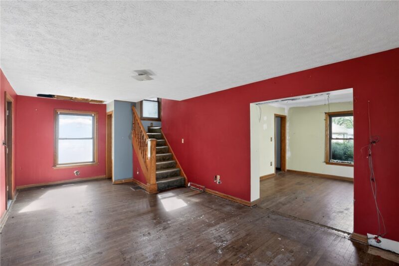 122 W Main St — photo 7