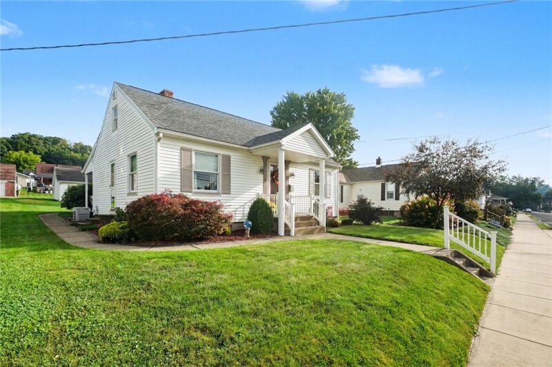 228 Hazel Ave — photo 2