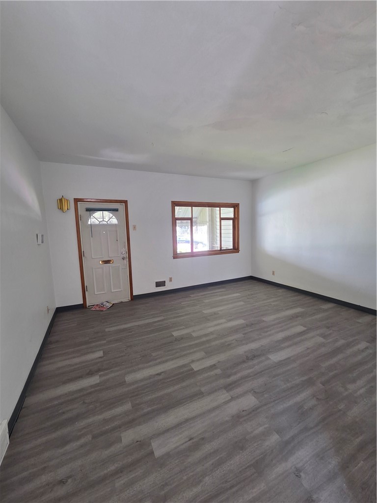 917 Union Ave — photo 2