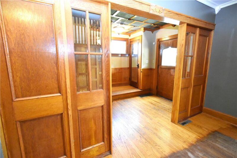 1406 Roemer Blvd — photo 8