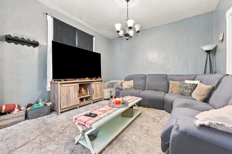 320 N 1st STREET — photo 4