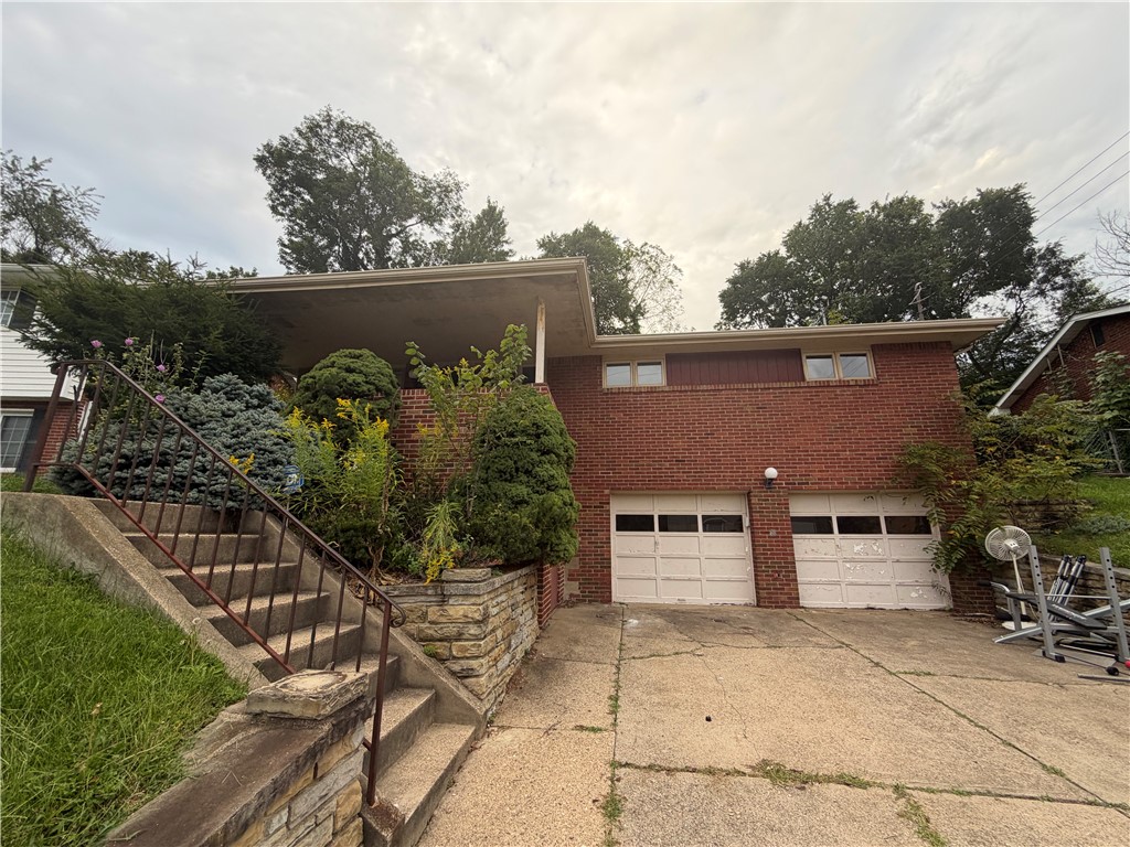 311 Larch Ln — photo 1