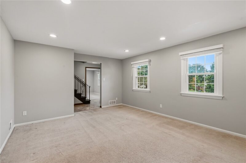 1349 Sturdy Oak Dr — photo 4