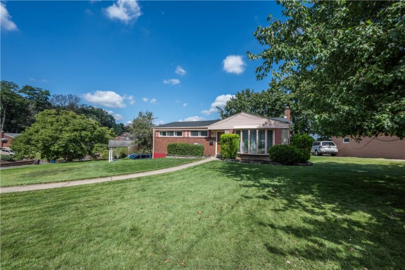 425 Ruthwood Ave — photo 3