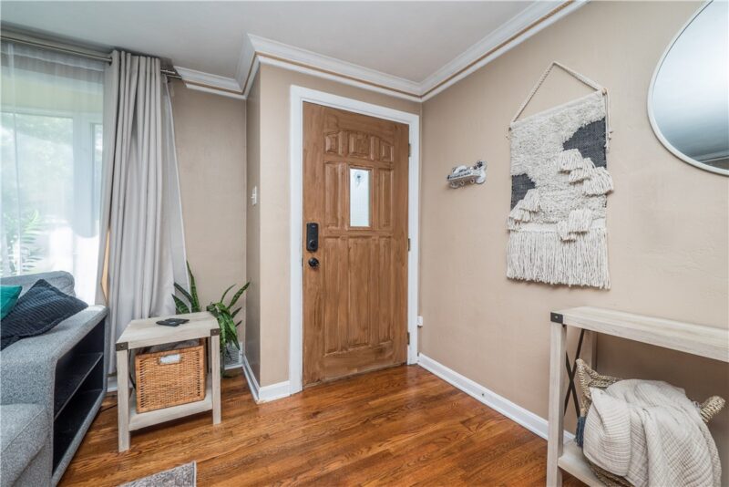 425 Ruthwood Ave — photo 5