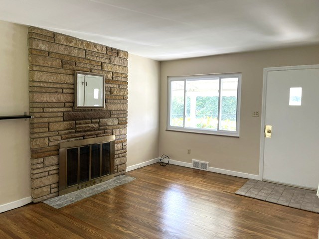 405 Clifton Ave — photo 2