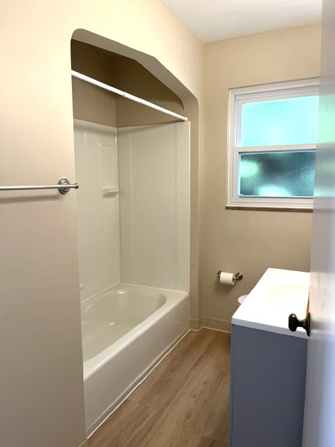 405 Clifton Ave — photo 6