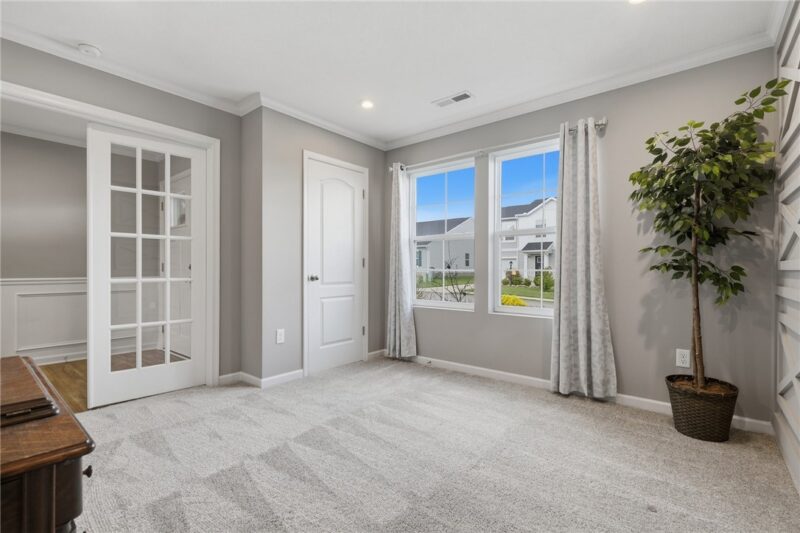 1040 Colonial Drive — photo 5