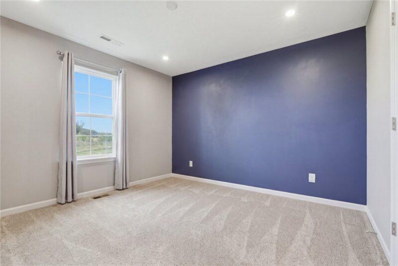 1040 Colonial Drive — photo 8
