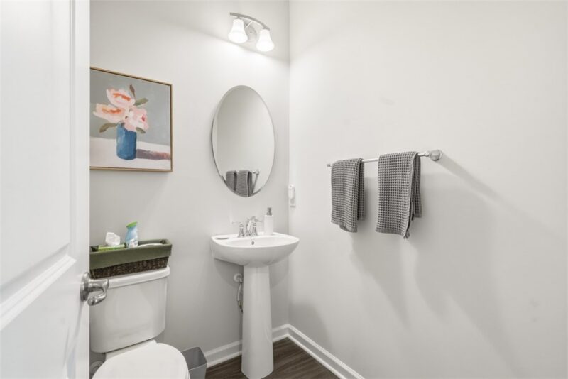 458 Greenwood Dr — photo 5