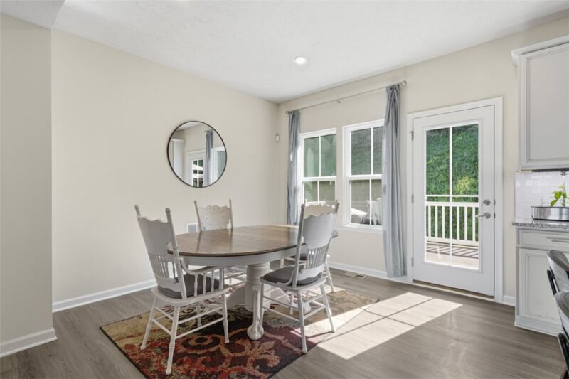 458 Greenwood Dr — photo 6