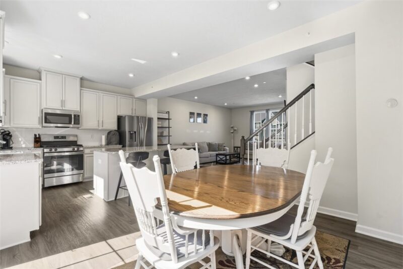 458 Greenwood Dr — photo 8