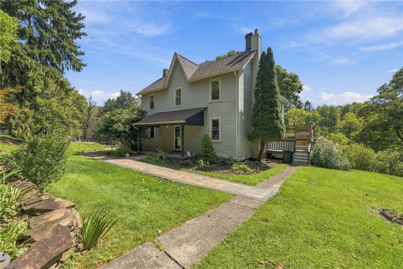 2137 Fairhill Playground Road — photo 2