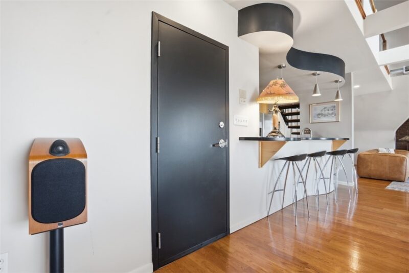 229 Grandview Avenue 3 — photo 3