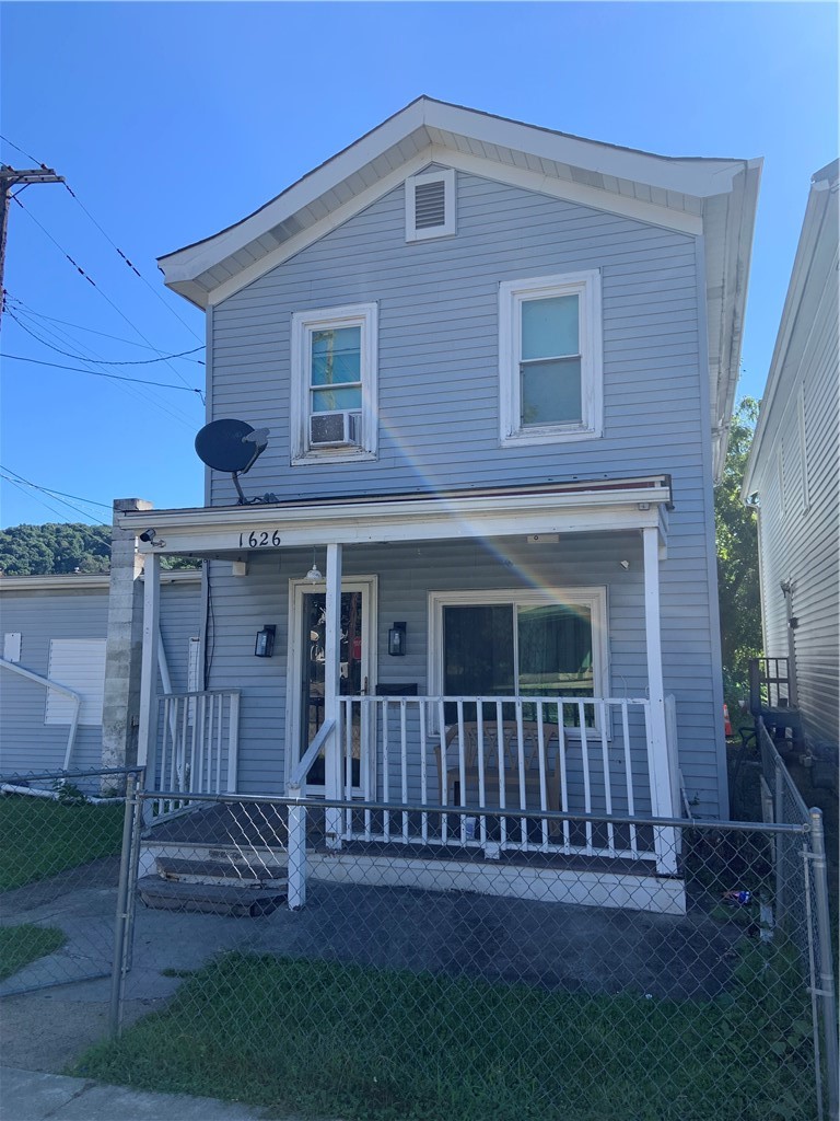 1626 6th Ave — photo 1