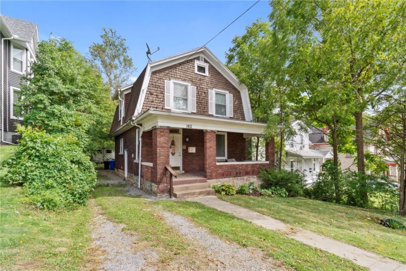 162 Oak St — photo 2