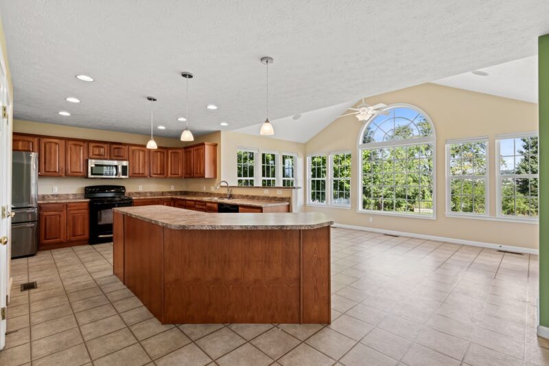 328 Aberdeen DRIVE — photo 8
