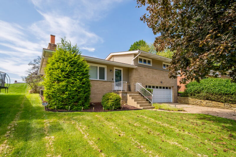 358 Yarrow Lane — photo 2