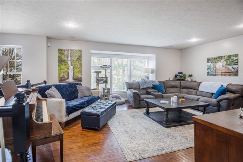 502 Garden Way — photo 3