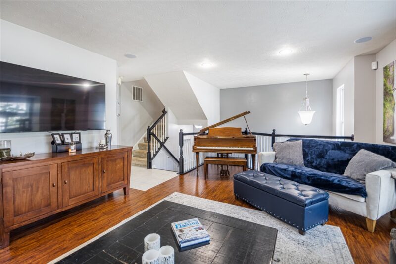 502 Garden Way — photo 4