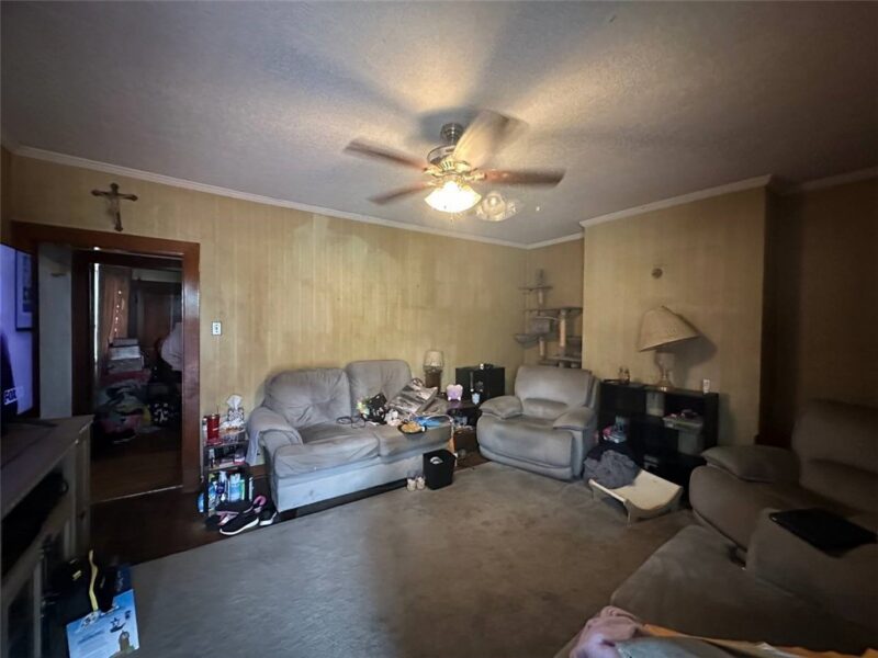 150 Watkins Ave — photo 3