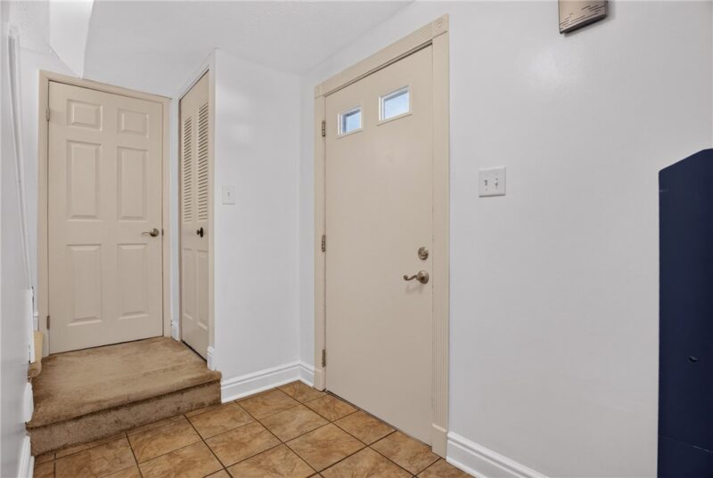 6555 Quaker Dr — photo 7