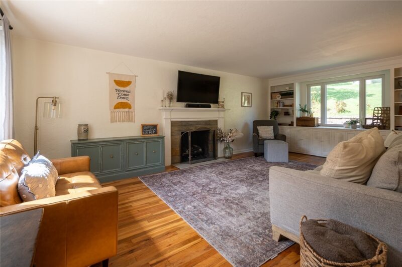 131 E Bruceton Rd — photo 2