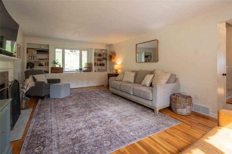131 E Bruceton Rd — photo 3