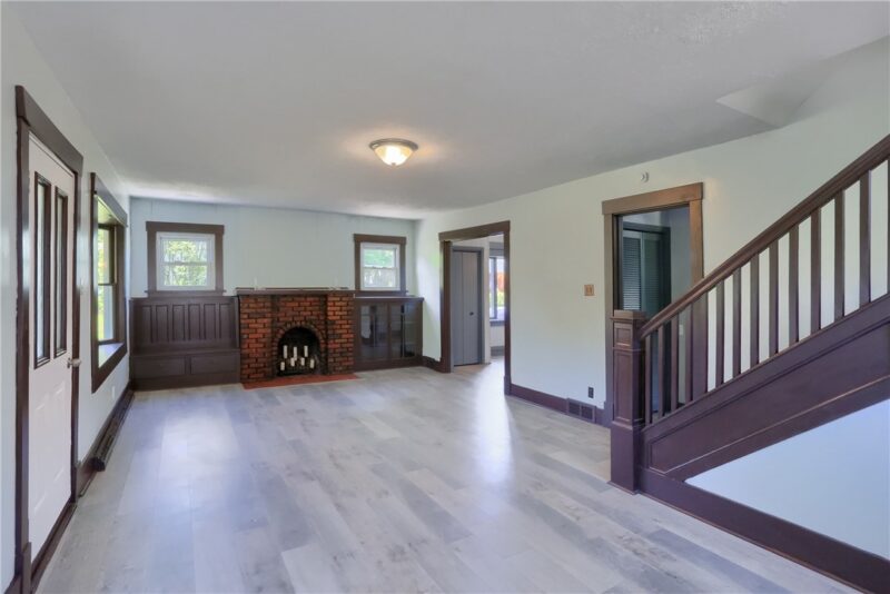 1919 Mercer Road — photo 6