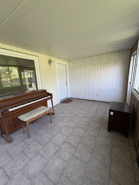 6365 Tuscarawas Rd — photo 3