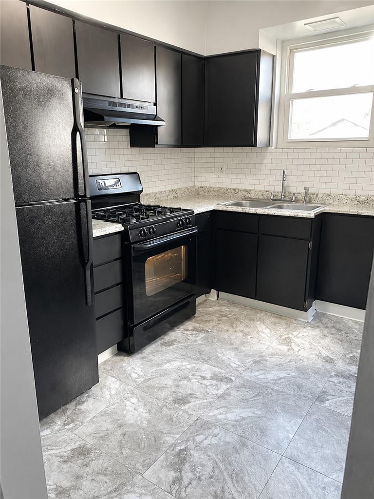 906 Broadway Ave — photo 7