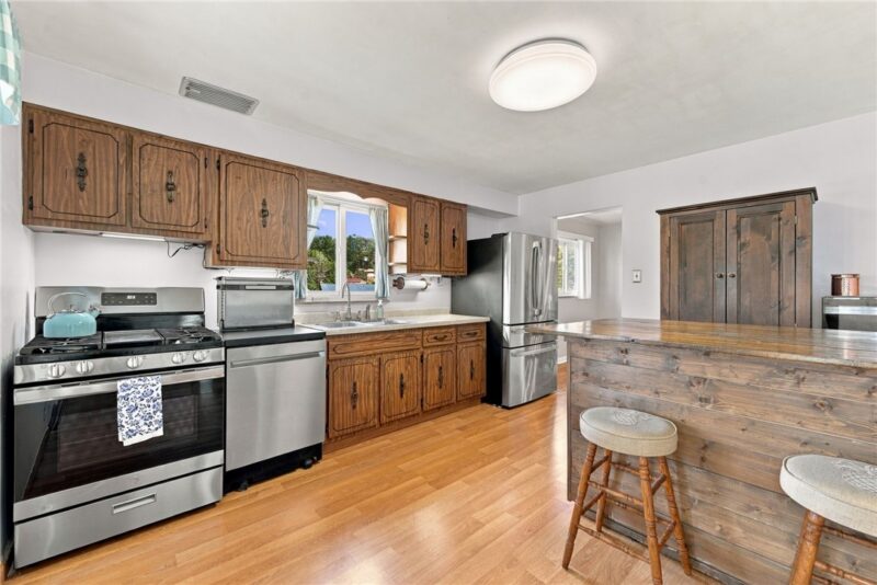 600 Maple St — photo 4