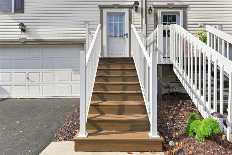 119 Mizpark Drive — photo 2