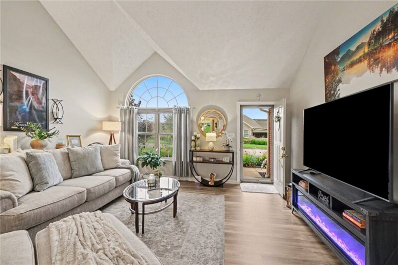 1504 Dunhill Court — photo 8