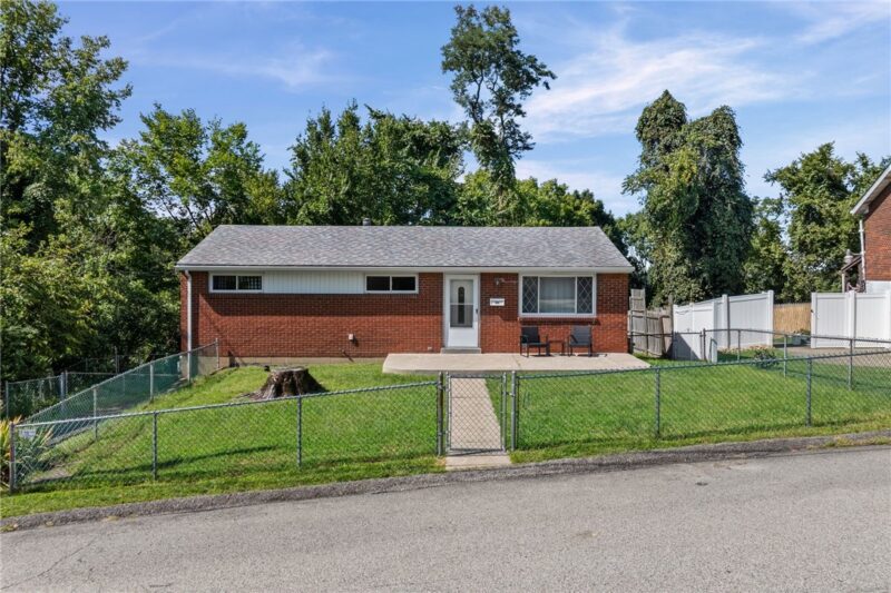 333 Walpole Drive — photo 2