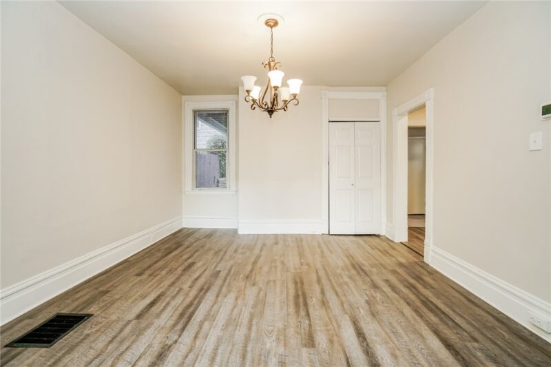 827 Southern Ave — photo 8