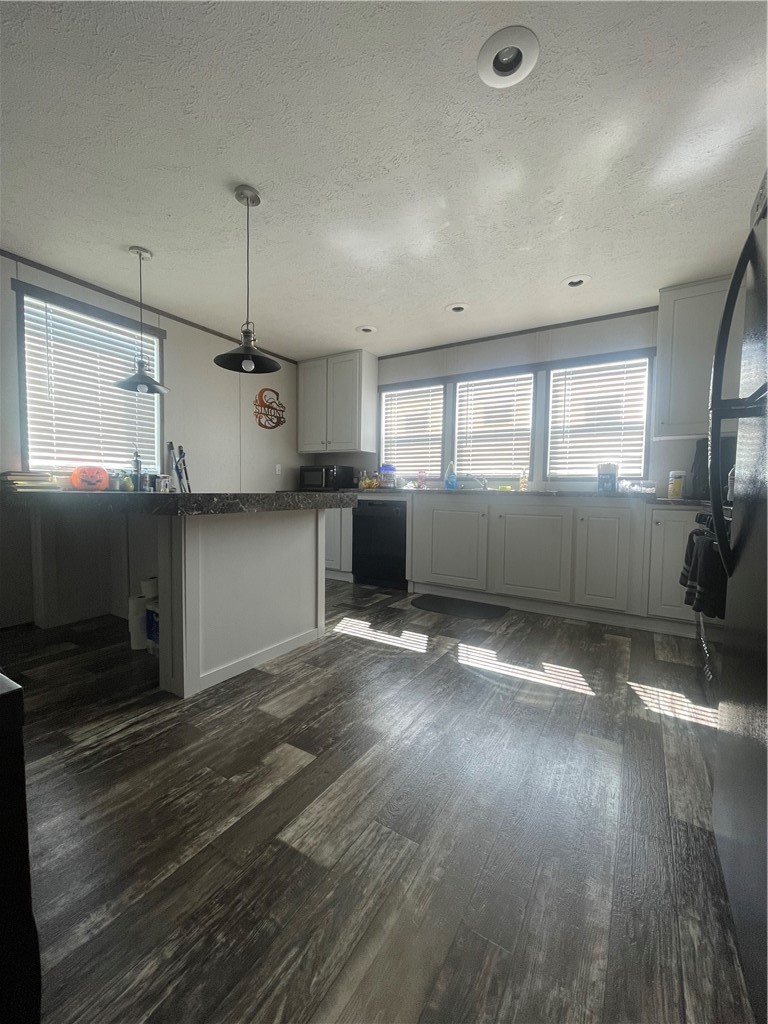 697 Regent Dr — photo 6