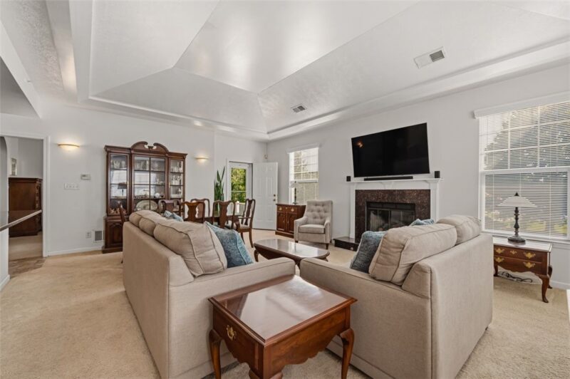 208 Adams Pointe Blvd 2 — photo 3