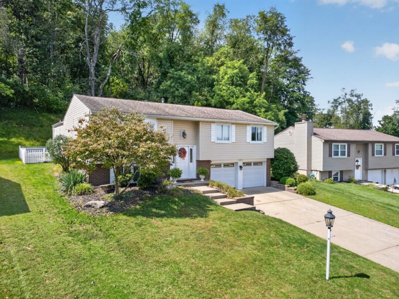 1224 Armstrong Dr — photo 2