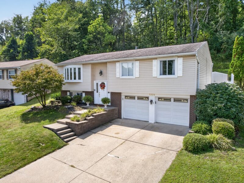 1224 Armstrong Dr — photo 3