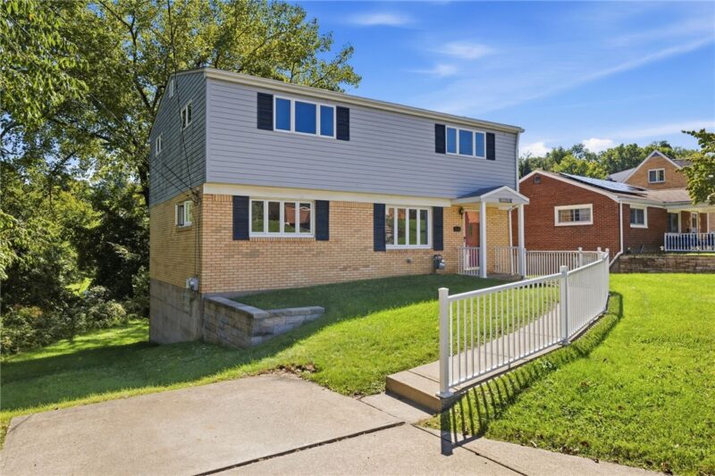 1301 Clara Ave — photo 2