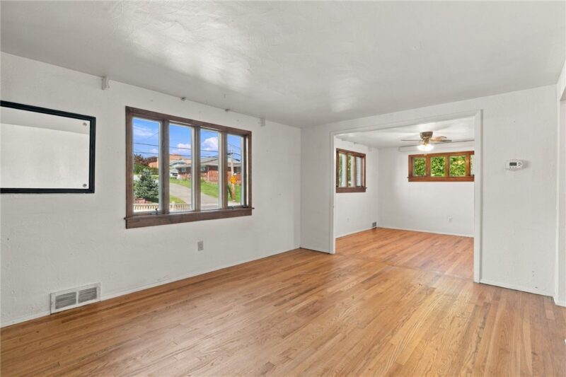 1301 Clara Ave — photo 5