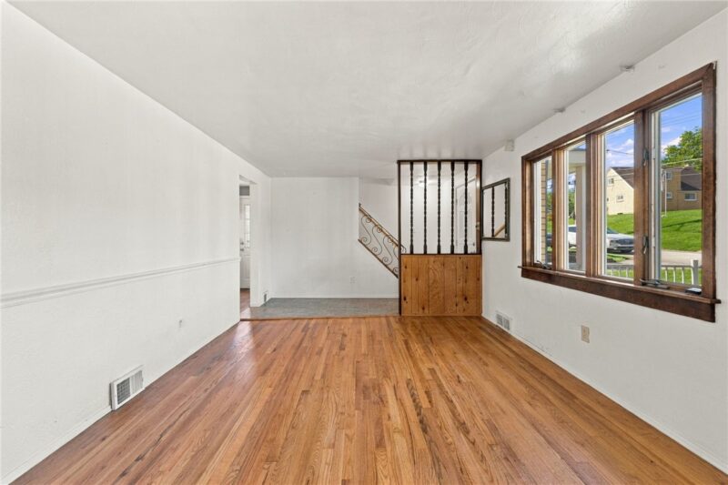1301 Clara Ave — photo 8