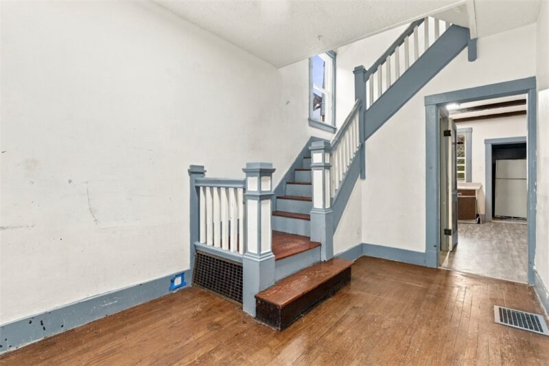 1618 Kenneth Ave — photo 8
