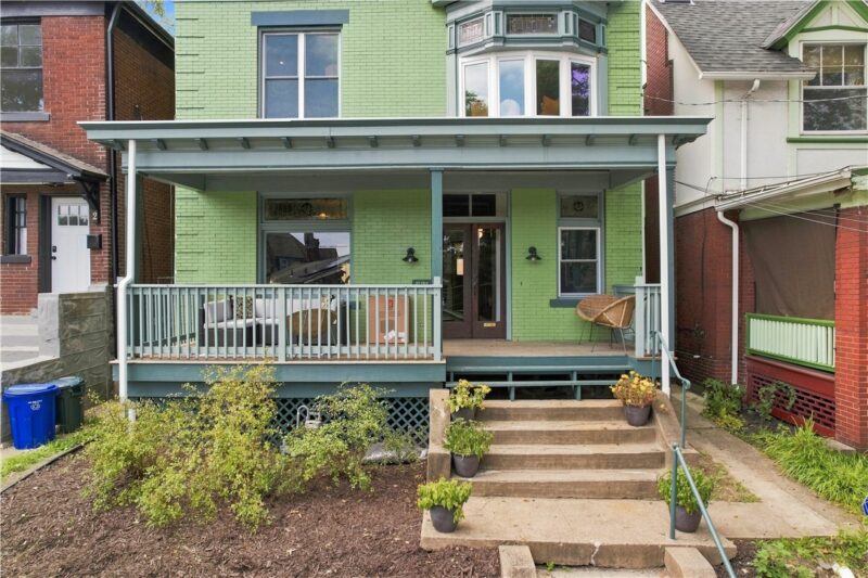 631 Chislett St — photo 2