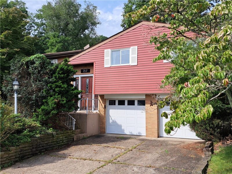 217 Richard Dr. — photo 2