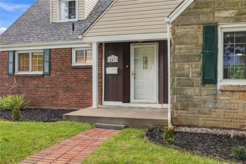 447 Old Clairton Rd — photo 2