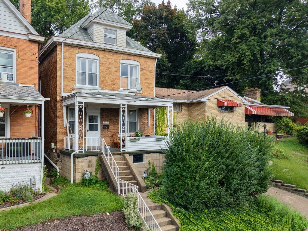 528 Roosevelt Ave — photo 1