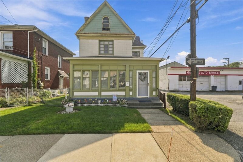 108 7th St — photo 2
